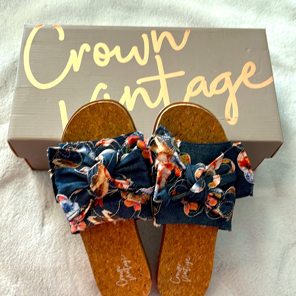 Like new women’s 6 Crown Vintage shabby chic Sandals boutique bow floral - Picture 4 of 6